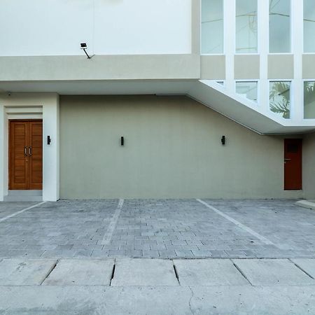 Oyo 1200 Kencana Residence Jimbaran Buitenkant foto