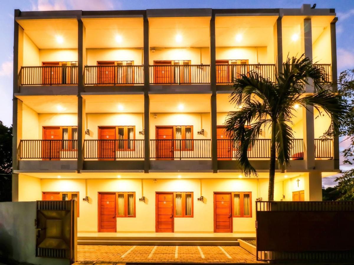 Oyo 1200 Kencana Residence Jimbaran Buitenkant foto