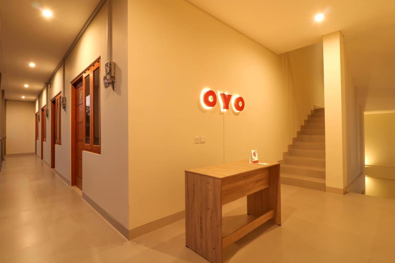 Oyo 1200 Kencana Residence Jimbaran Buitenkant foto