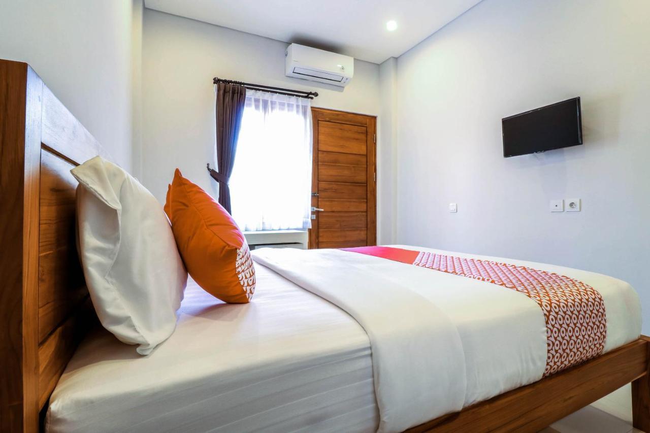 Oyo 1200 Kencana Residence Jimbaran Buitenkant foto