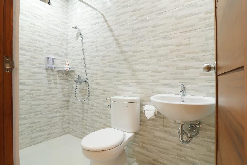 Oyo 1200 Kencana Residence Jimbaran Buitenkant foto